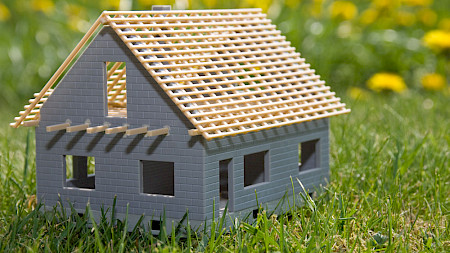 Die Preise der Eigenheime sind in der Schweiz auf Höchststand (Bild pixelio/T. Wengert)