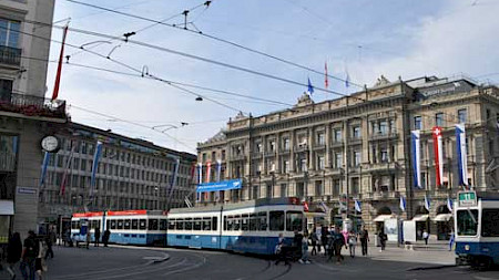 Paradeplatz: Zentrum des Schweizer Finanzplatzes (Foto Fondstrends)