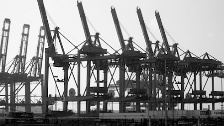 Die neuen ETFs ermöglichen eine gezielte Anlage in Exportunternehmen. (Foto Tim Caspary, pixelio.de)