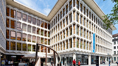 Hauptsitz der Luzerner Kantonalbank.