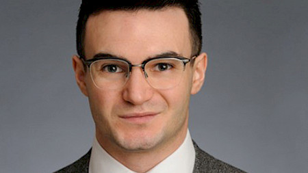 Oli Shakir-Khalil, Investment Director für Emerging Market Debt bei Fidelity.