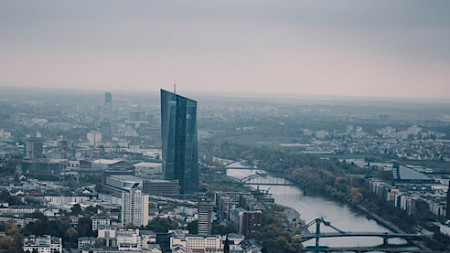 Europäische Zentralbank in Frankfurt (Bild: Unsplash)