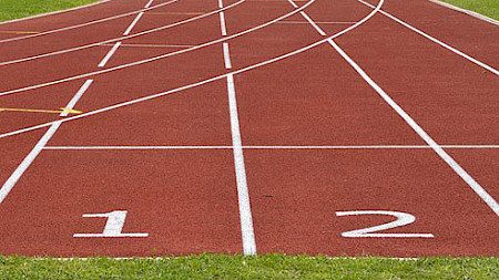 Aktiv oder Passiv: Wer macht das Rennen? (Bild Pixabay)