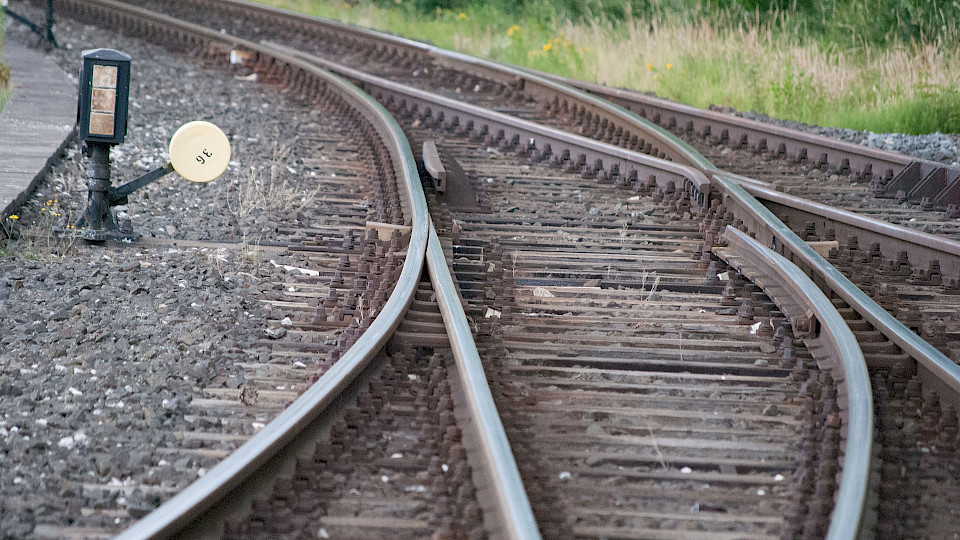 Die Tätigkeiten des Branchenverbands und der Selbstregulierungsorganisation werden getrennt. Bild: Pixabay