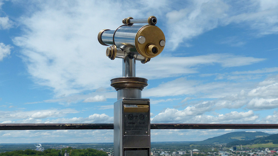 Ein Ausblick mit Wolken am Horizont: Die diversen Marktrisiken könnten dem rekordlangen Aufschwung ein Ende bereiten. (Bild: Pixabay)