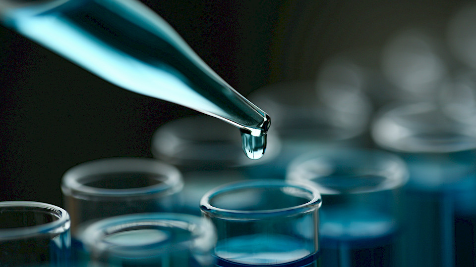 Unter besonderer Beobachtung steht der Pharmasektor (Bild: H_Ko/Shutterstock.com)