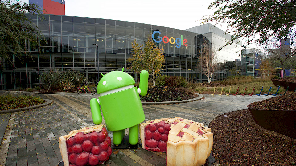 Alphabet ist neu im DJSI World. Im Bild das Hauptquartier von Google und der Muttergesellschaft Alphabet in Mountain View, Kalifornien, USA. (Bild: Tada Images/Shutterstock.com)