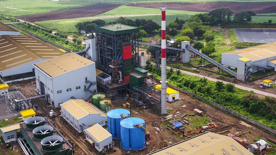 Das Kombikraftwerk zur Herstellung von Bio-Ethanol auf den Philippinen gehört zu den ThomasLIoyd 
Infrastrukturprojekten.