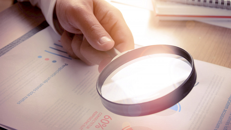 Swiss Fund Data vereinfacht mit dem Chat Bot "James Fonds" die Fondssuche auf ihrer Plattform. (Bild: PureSolution/shutterstock.com)