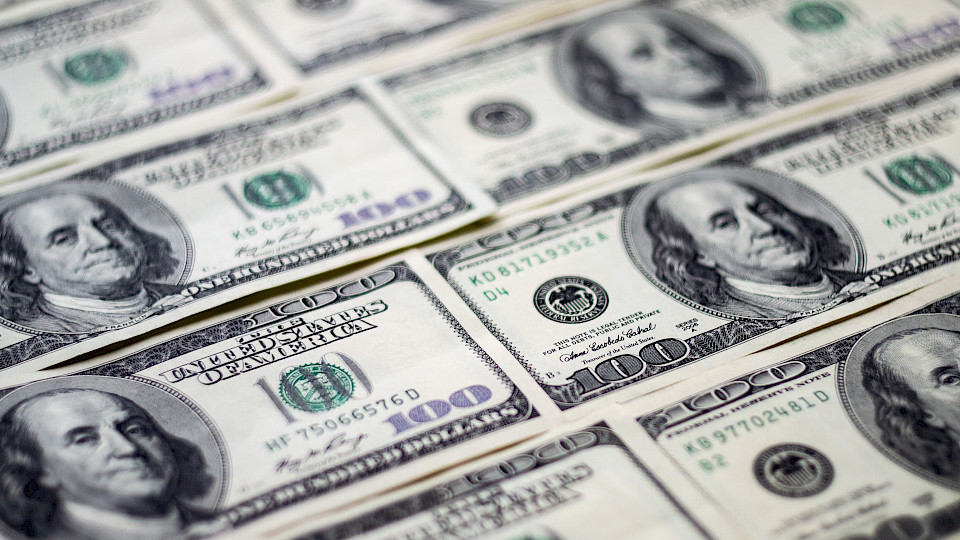 Inzwischen hat das Fed dem Bankensystem 100 Milliarden Dollar zur Verfügung gestellt, um den Reposatz auf stabilem Niveau zu halten. (Bild: Maksym Kapiluk/shutterstock.com)