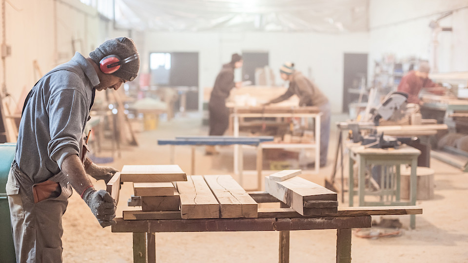 Schweizer Unternehmen sind wenig abhängig vom Wechselkurs, da nur die wenigsten exportieren. (Bild: Shutterstock.com/guruxox)