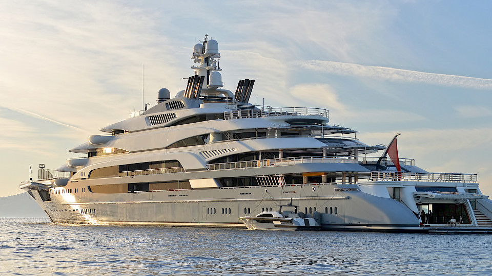 Das Gesamtvermögen der Ultra-Reichen ist 2018 im Vergleich zu den Vorjahren leicht gesunken. (Bild: Shutterstock.com/Alvov)