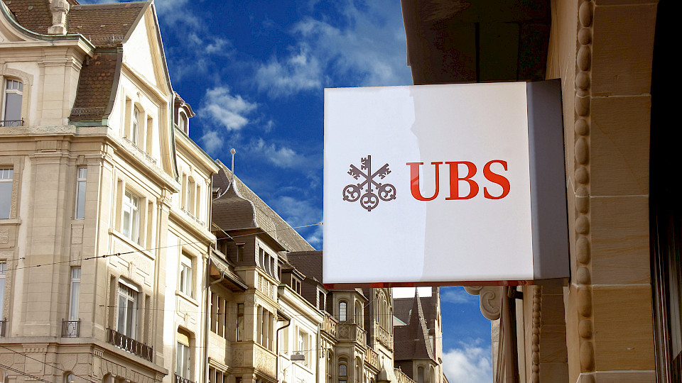 UBS übernimmt eine Pionierrolle in der Entwicklung neuer Saron-Produkte. (Bild: Shutterstock/Bijaya Malla)