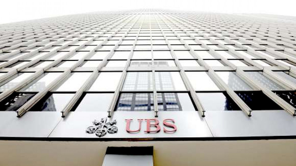 UBS versucht die Investoren des Trumbull Property Fund mit einer Gebührensenkung zu ködern. (Bild: Shutterstock.com)
