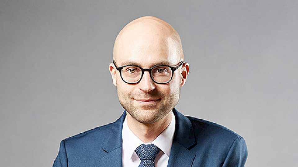 Adriel Jost steigt bei Wellershoff zum Partner auf.