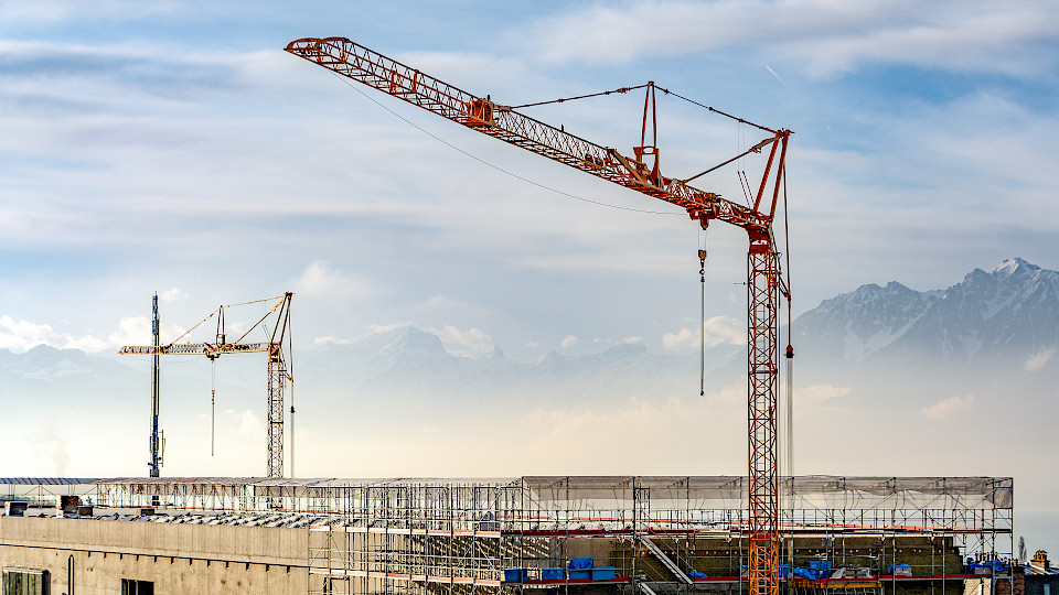 Das Coronavirus könnte auch den Schweizer Immobilienmarkt beeinträchtigen. (Bild: Shutterstock.com/Suradech Singhanat)