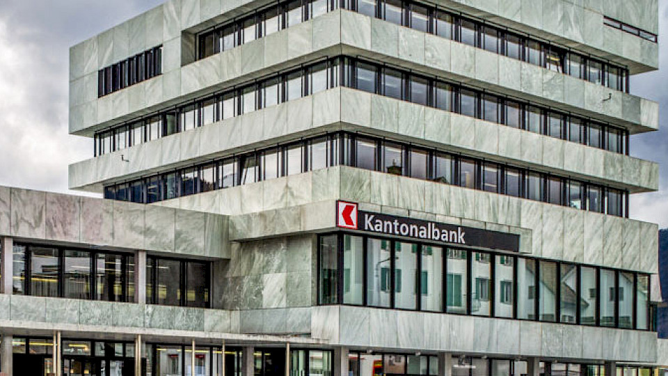 Die Schwyzer Kantonalbank hat Beförderungen vorgenommen.