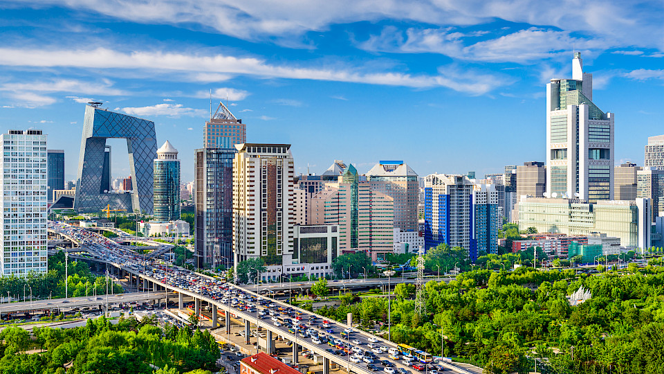Der Lockdown hat in Megacities wie Peking für klarere Luft gesorgt. Die Bewohner werden von ihrer politischen Führung erwarten, mehr für den Umweltschutz zu tun als bisher. (Bild: Shutterstock.com)