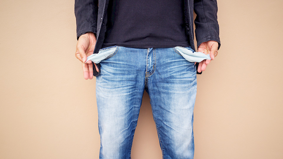 4 von 10 Angestellten in der Schweiz haben kein Erspartes. (Bild: Shutterstock.com)