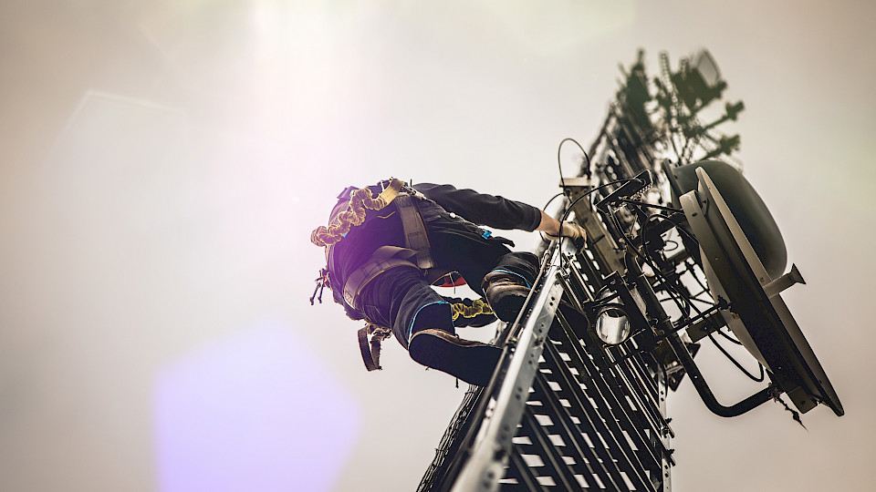 Zu den Profiteuren der aktuellen Krise gehören unter anderem die grössten unabhängigen europäischen Funkmastenbetreiber. (Bild: Shutterstock.com/Benoit Daoust)