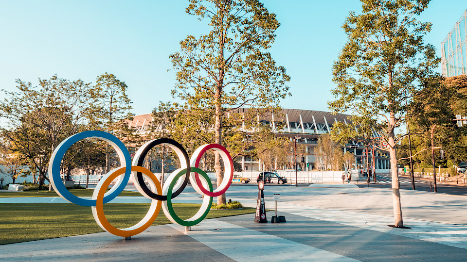 Tokio 2020 musste abgesagt werden. Ob die Olympischen Sommerspiele nächstes Jahr wohl durchgefürt werden können? (Bild: Shutterstock.com/Sushiman)