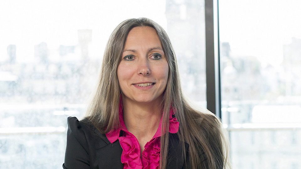 Investmentmanagerin Julia Angeles (Bild: ZVG)