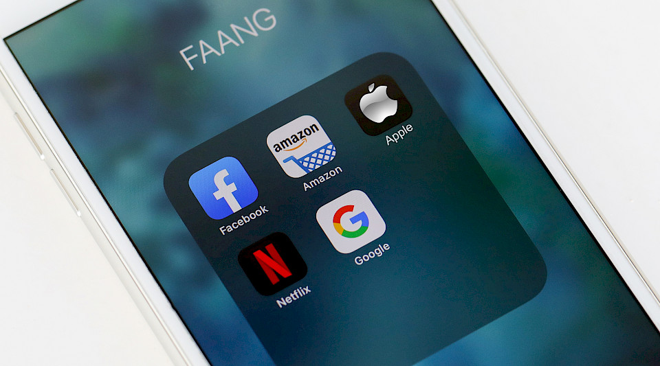 Die heutigen Tech-Giganten haben im Unterschied zur Situation um die Jahrtausendwende sehr hohe Markteintrittsbarrieren. (Shutterstock.com/magiorestock)