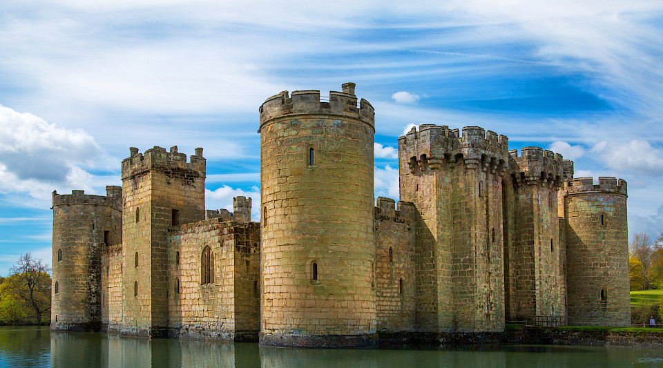 Breite Burggräben können Unternehmen vor Konkurrenz schützen (Quelle: shutterstock, IR stone)