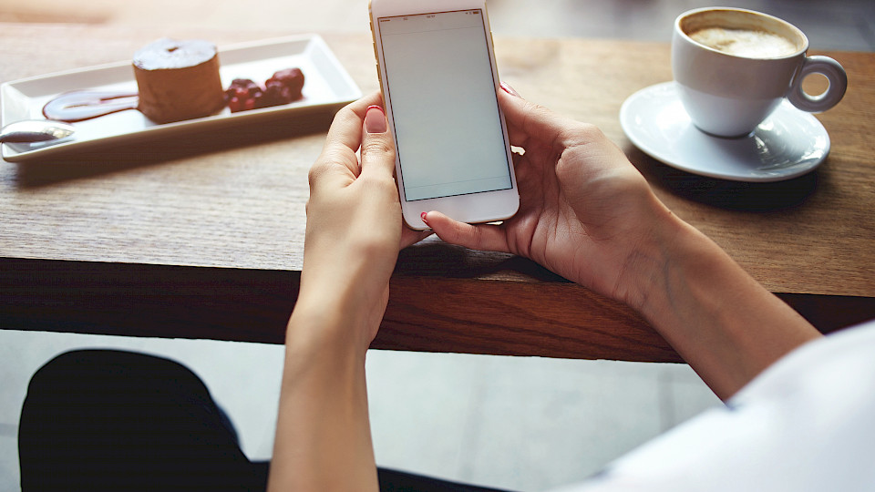 Einfach und schnell: Digitales Banking wird immer beliebter. (Bild: Shutterstock.com/GaudiLab)