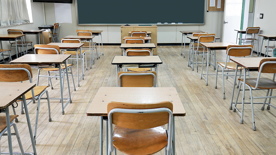 Infrastrukturanlagen bringen in schwierigen Zeiten Diversifikation und Stabilität ein ein Portfolio, so Peter Bezak von der Zurich Invest. (Bild: ZVG)