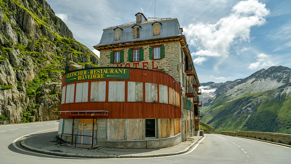 56% der Gastgewerbebetriebe geben in den Konjunkturumfragen an, dass ihre Existenz stark oder sehr stark bedroht ist. (Bild: Shutterstock.com/Michal Stipek)