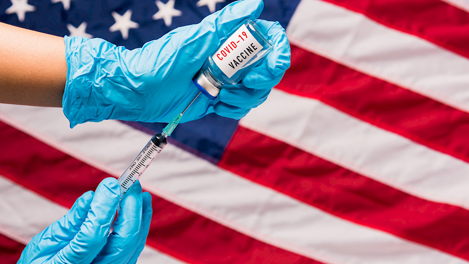 Das hohe Impftempo trägt erheblich zum optimistischen Konjunkturbild in den USA bei. (Bild: Shutterstock.com)