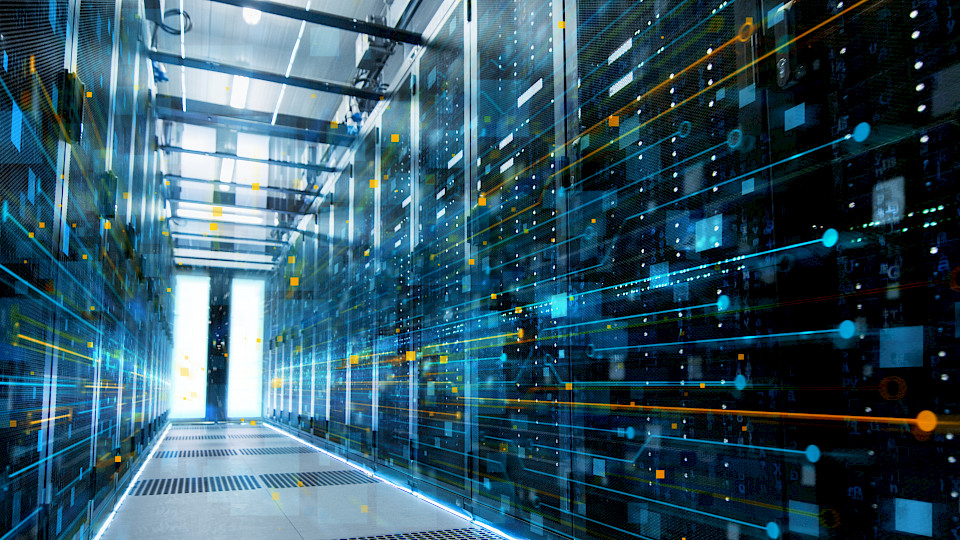 Digitale Infrastruktur wird als Investment immer attraktiver. (Bild: Shutterstock.com/Gorodenkoff)