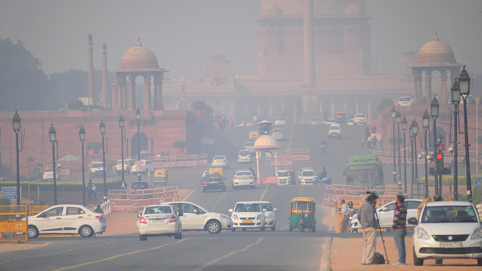 Indien ist drittgrösster CO2-Emittent weltweit. Im Bild Delhi im Smog. (Bild: Shutterstock.com/saurav22)