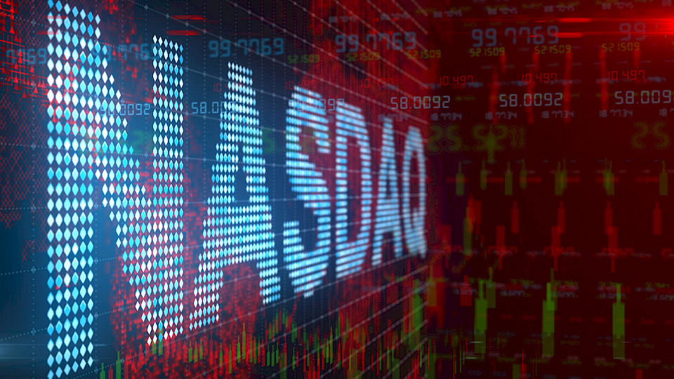 Eine Mehrheit befragter Investoren geht davon aus, dass der Nasdaq Next Generation 100 Index den Nasdaq-100 in den nächsten drei Jahren hinter sich lassen wird. (Bild: Shutterstock.com/Immersion Imagery)