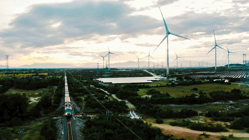 Der Energie-Sektor ist für rund 76% der CO2-Emissionen verantwortlich. Daher kommt sauberer Energie bei der Bekämpfung des Klimawandels eine Schlüsselrolle zu. (Bild: Shutterstock.com/thelamephotographer)