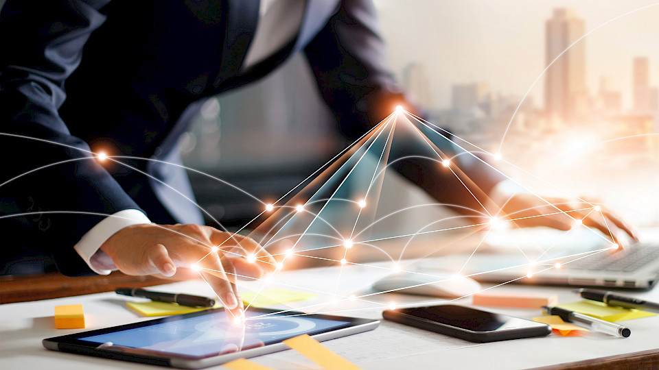 Viele Privatbanken sind noch nicht sehr fortgeschritten in der digitalen Kundenansprache. (Bild: Shutterstock.com/Poptika)