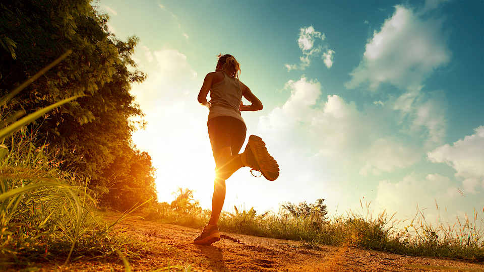 Der Begriff "Tapering" wird meist im Zusammenhang mit Ausdauersport verwendet und bezeichnet die Reduktion
des Trainingsumfangs vor einem Wettkampf. (Bild: Dudarev Mikhail/shutterstock.com)
