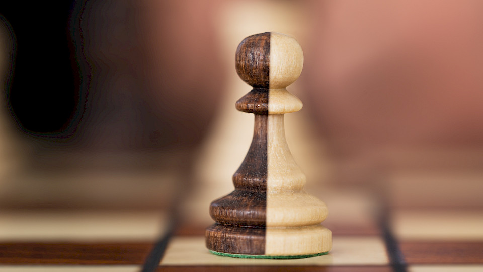 Zukäufe und Zusammenschlüsse gewinnen wieder an strategischer Bedeutung. (Bild: Shutterstock.com/Andrey_Popov)