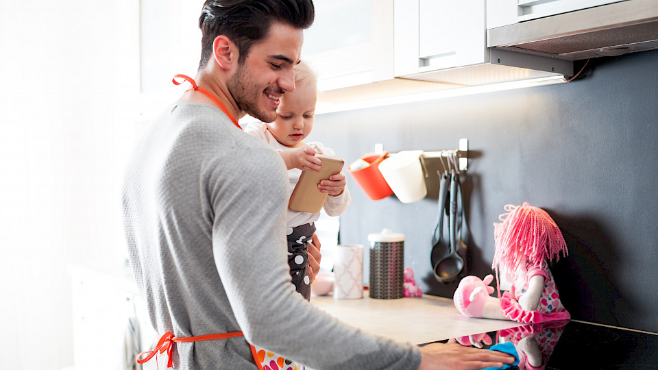 Bei modernen Familienmodellen sei es wichtig, die Auswirkungen auf die 2. Säule genau zu beachten, meint Yves Goldmann von PensExpert. (Bild: Shutterstock.com/Leszek Glasner)