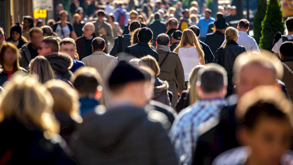 Viel Nachholbedarf: Die Schweizer Bevölkerung kennt sich mit dem Thema Vorsorge nicht ausreichend aus. (Bild: Shutterstock.com/blvdone)
