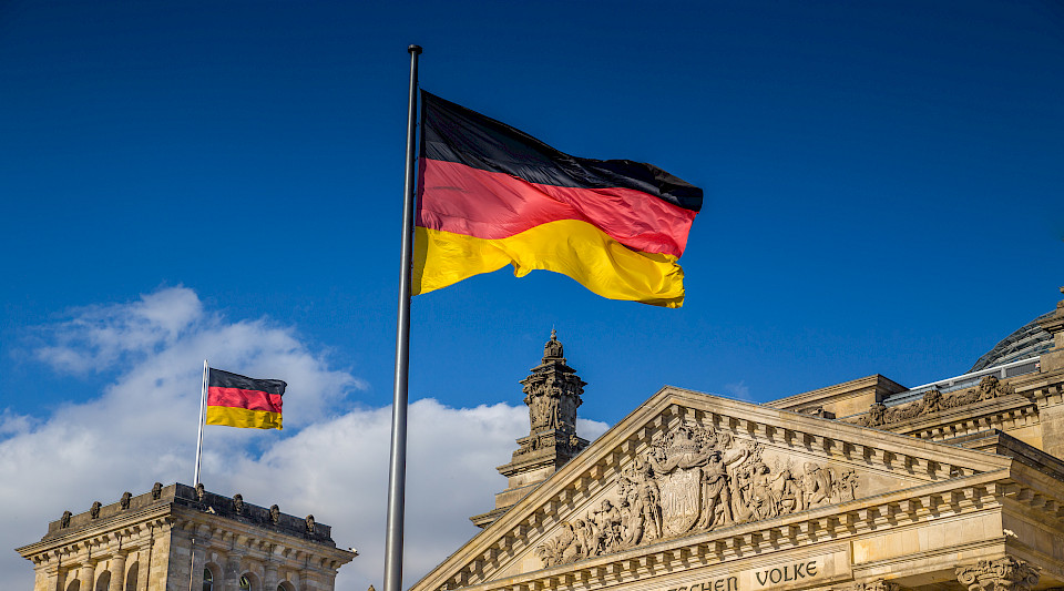 Für viele Expertinnen und Experten ist eine Ampelkoalition das wahrscheinlichste Ergebnis der deutschen Parlamentswahlen. (Bild: Shutterstock.com/canadastock)