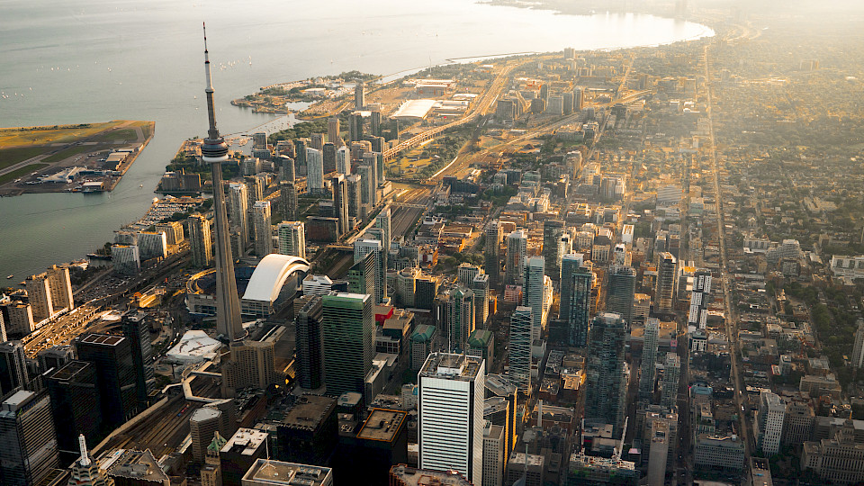 Toronto ist unter den Städten mit dem höchsten Risiko einer Immobilienblase weltweit. (Bild: Shutterstock.com/Dan Sedran)