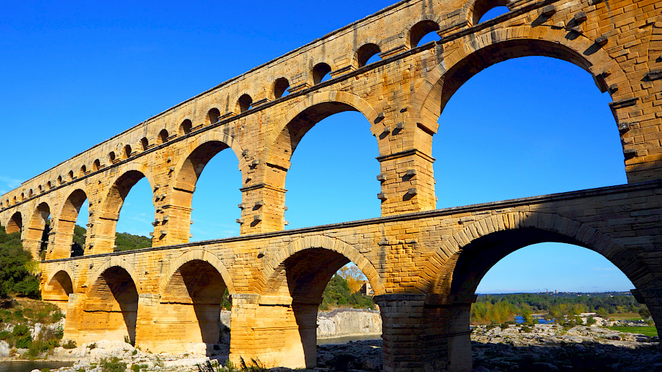Der Pont du Gard prägte Nîmes über Jahrtausende. Auch heutige Infrastrukturbauten haben dieses Potenzial. (Bild: zVg)