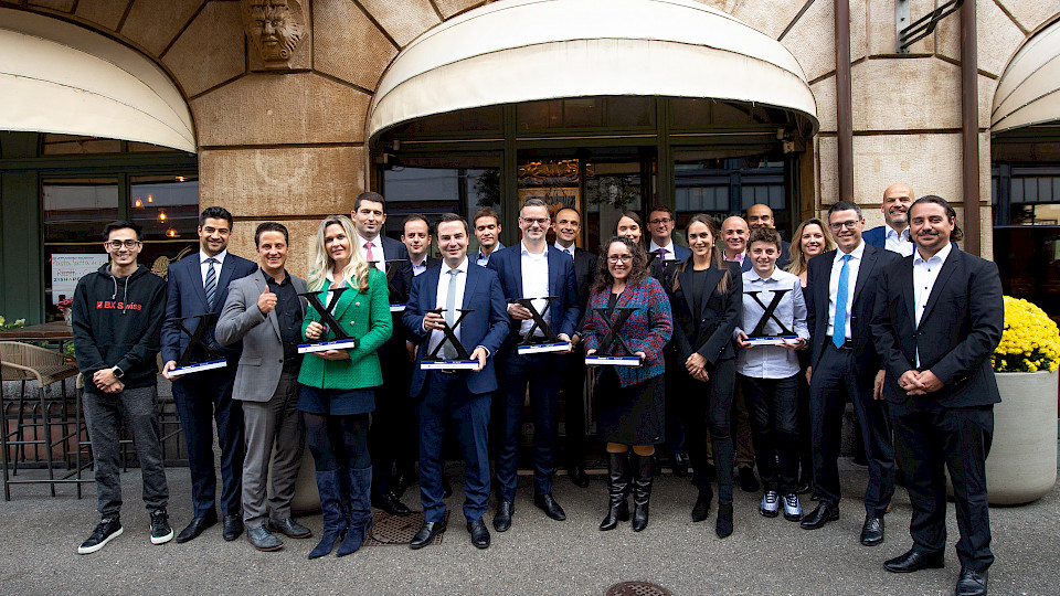 Freude herrscht unter den Gewinnerinnen und Gewinnern der "Swiss ETF Awards 2022". (Bild: zvg)