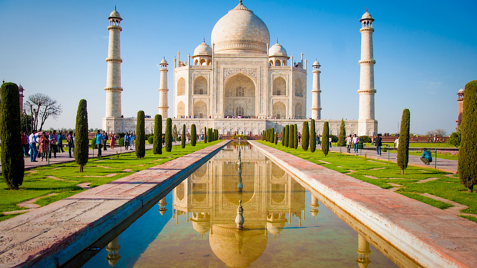 Anders als die touristischen Hot Spots (hier der Taj Mahal) ist der indische Finanzmarkt für Ausländer nicht uneingeschränkt zugänglich. (Bild: Shutterstock.com/RuthChoi)indische