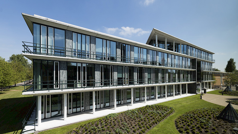 Mit Investitionen in ausländische Immobilien lässt sich ein Portfolio diversifizieren und die Rendite steigern. (Bild: zvg)