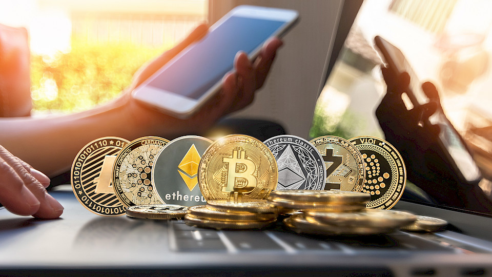 Im Schweizer und Liechtensteiner Ökosystem für Krypto-Assets-Investments spiegelt sich eine zunehmende Diversität. (Bild: Shutterstock.com/Chinnapong)
