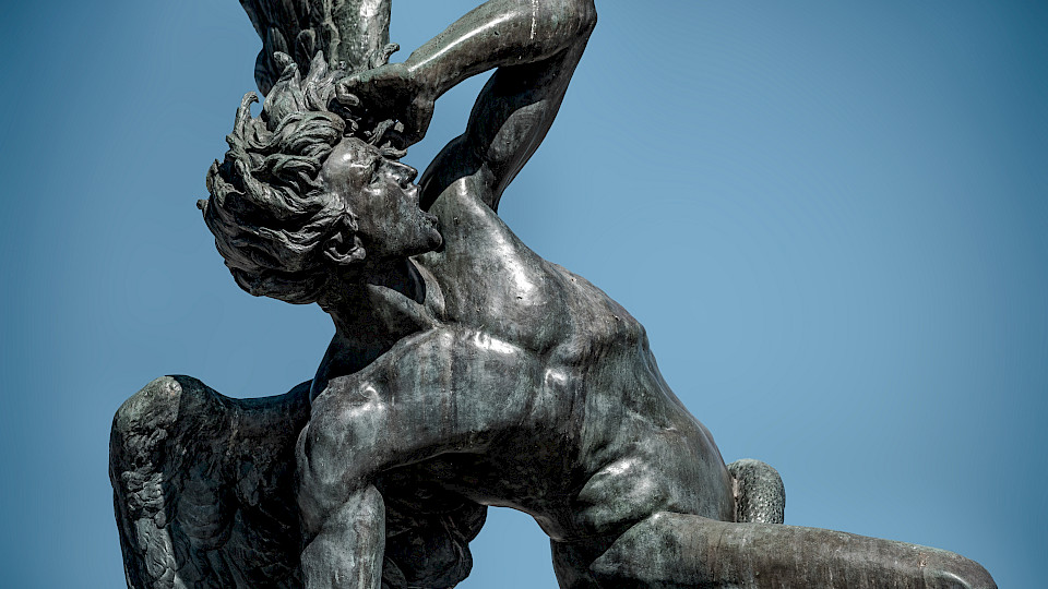 Fallen Angels sind Anleihen, die von Investment Grade auf High Yield herabgestuft wurden, aber im Vergleich zu ihren Ratingkollegen stark unterbewertet sind. (Bild: Shutterstock.com/Shira_Stock)