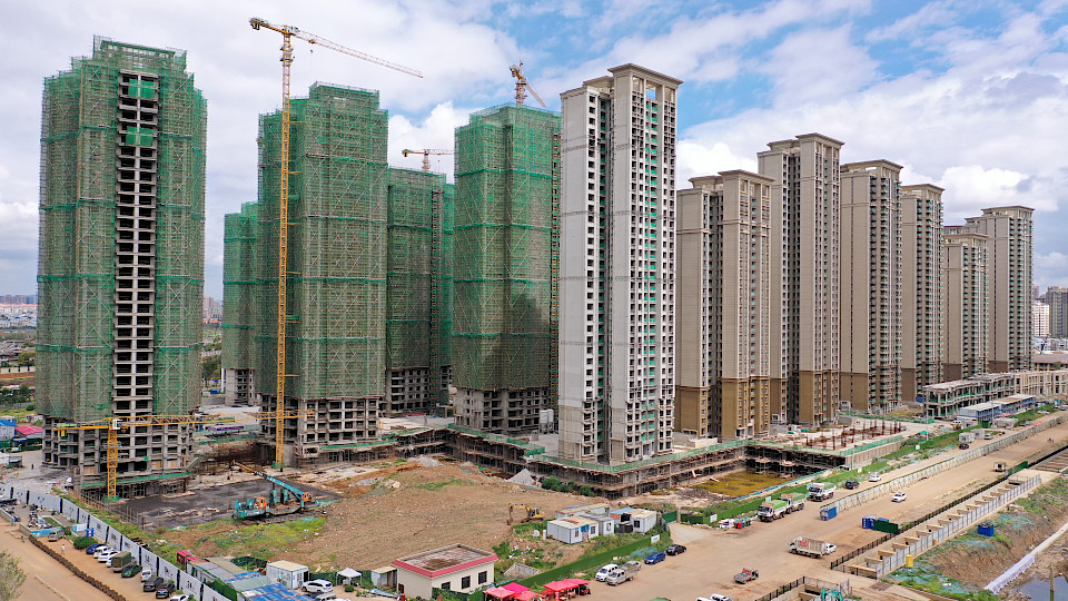 Der Immobiliensektor in China bereitet Sorgen und bremst die Wirtschaft. (Bild: Shutterstock.com/Fabio Nodari)